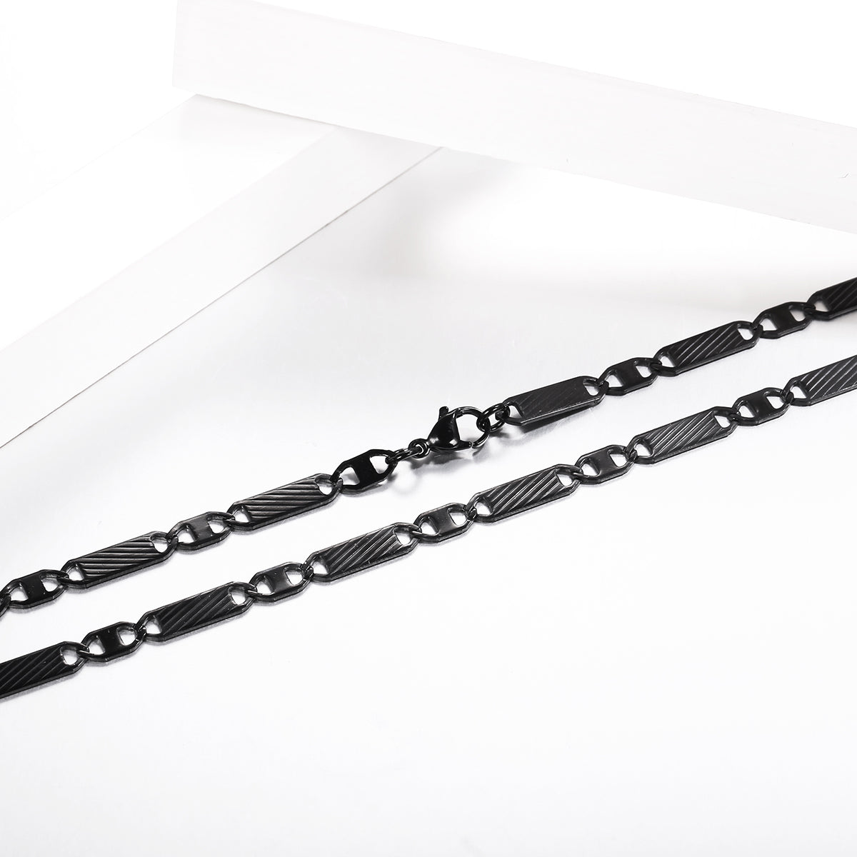 Flash Black Flat Mariner Chain Necklace for