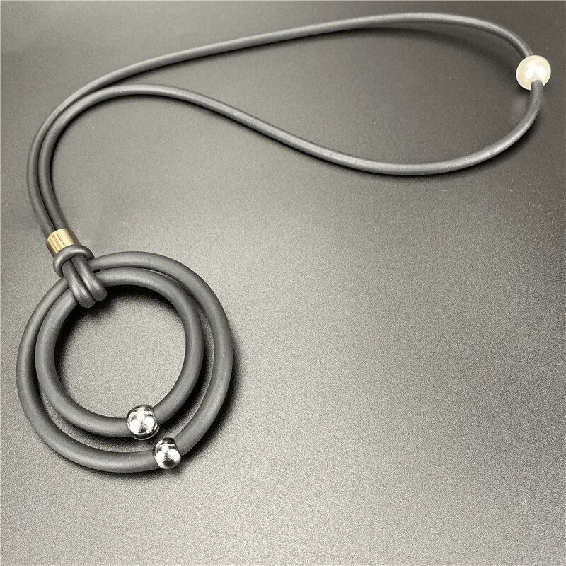 Black Round Pendant Necklaces With Alloy Beads / Accessories