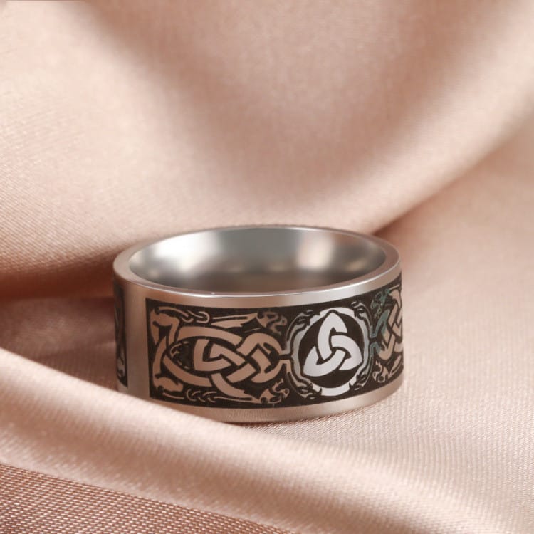 Eternal Triquetra Knot Ring
