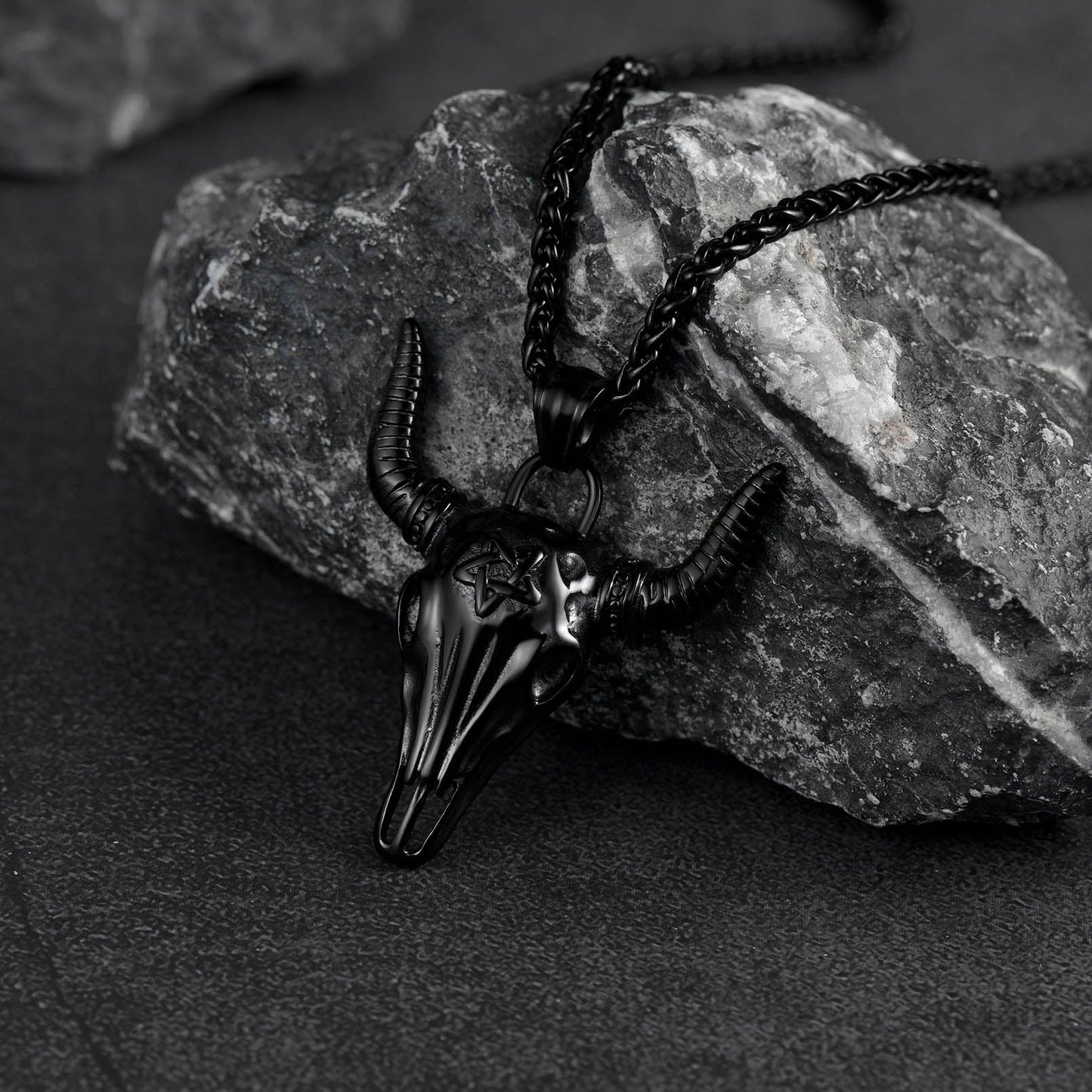 Flash Satanic Bull Cow Skull Necklace With Invert Pentagram for