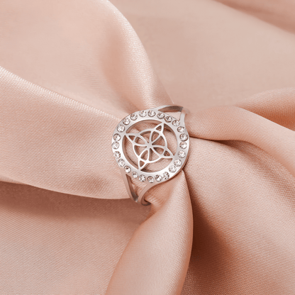 Enchanted Witch's Knot Sacred Circle Ring
