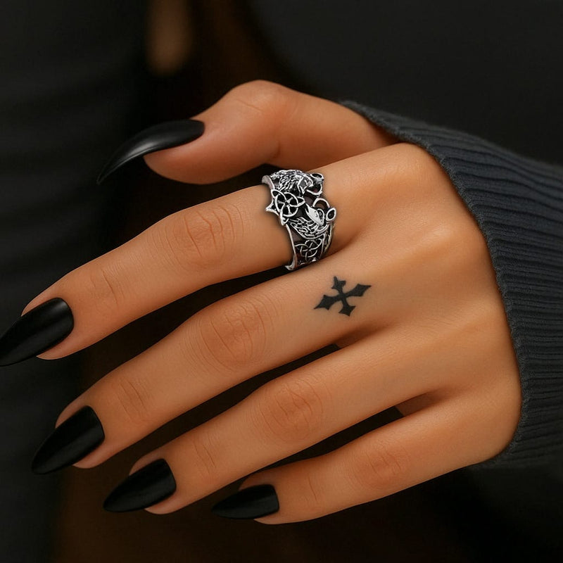 Celtic Trinity Knot Love Wolves Ring