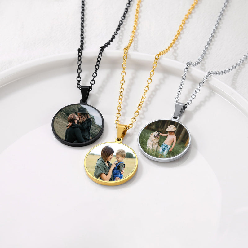 Customized Round Picture Necklace Memorial Gift for