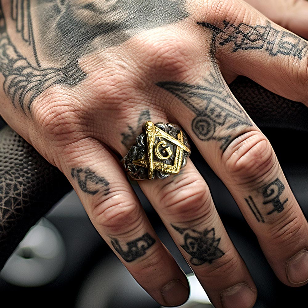 Masonic Freemason Master Engraved Signet Ring for