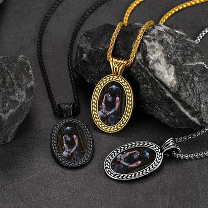 Oval Customized Photo Necklace With Picture for