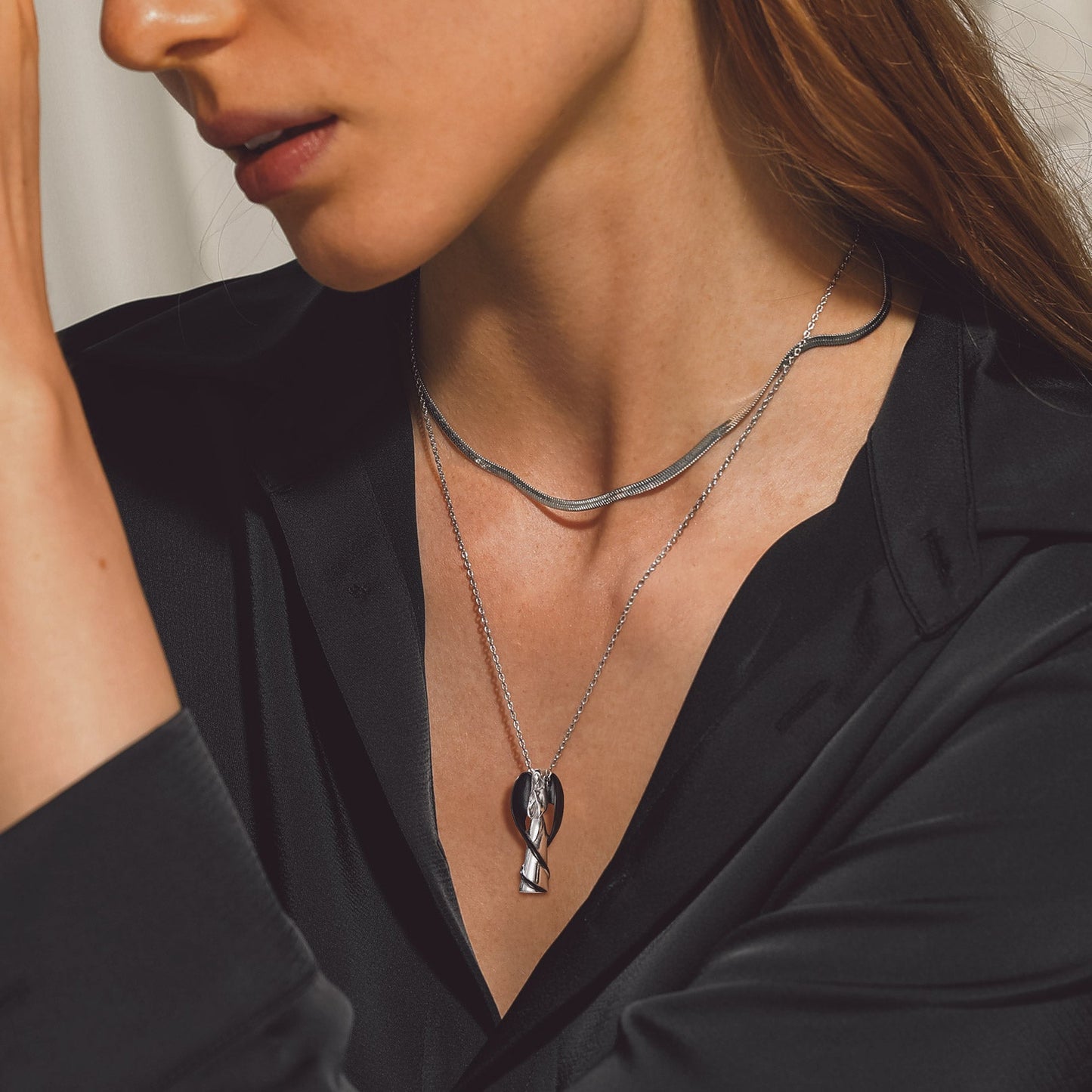 Virgin Mary Angel Wings Urn Cremation Pendant Necklace for Ashes