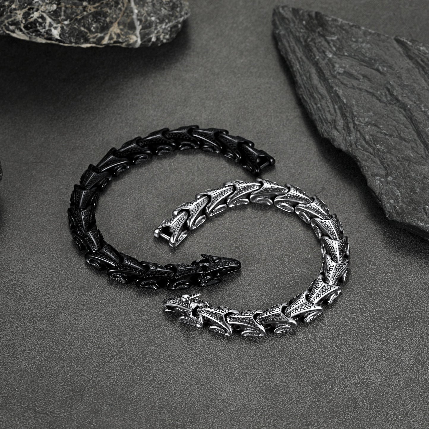 Chunky Dragon Chain Bracelet for in Stainless Steel