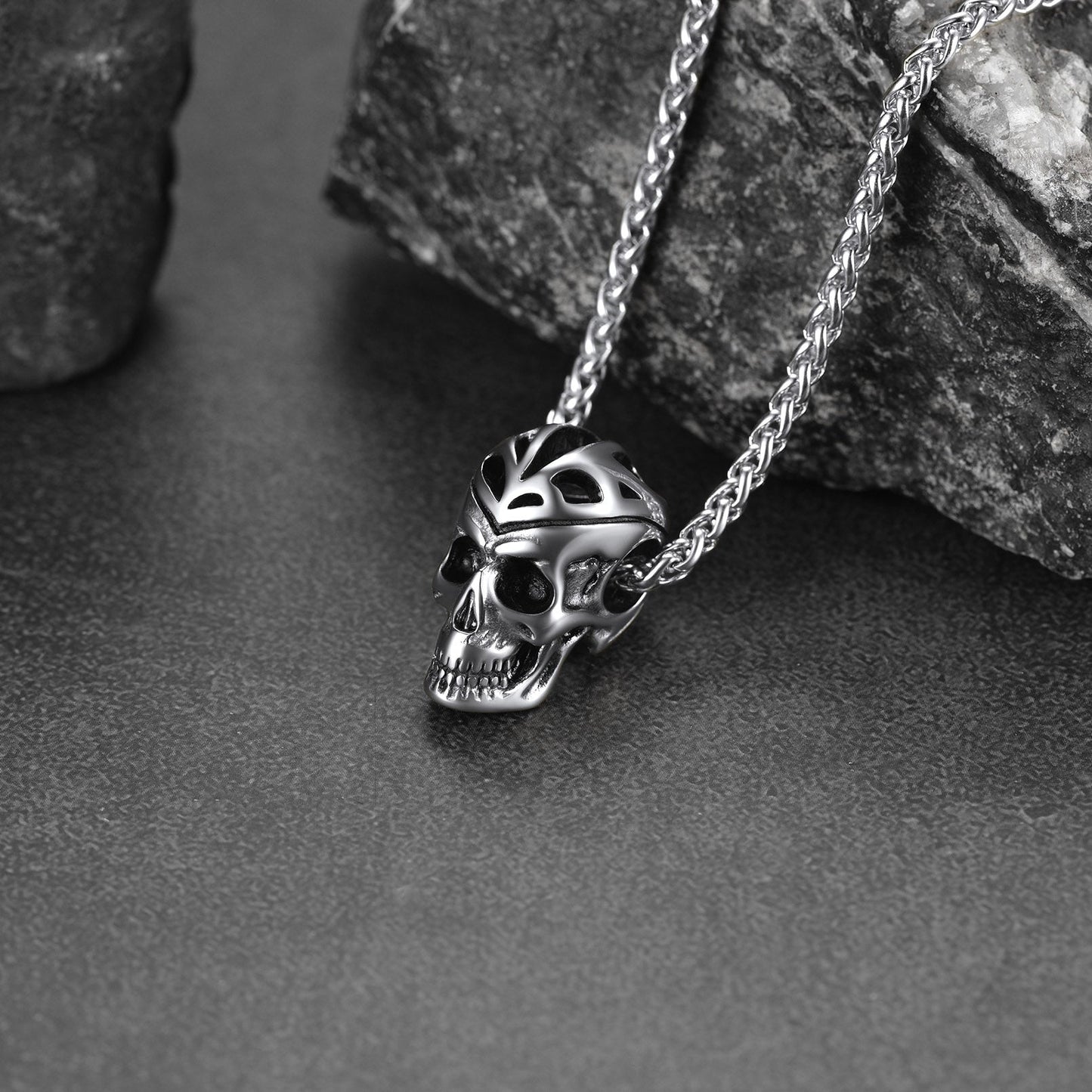 Flash Gothic Skull Necklace Pendant for
