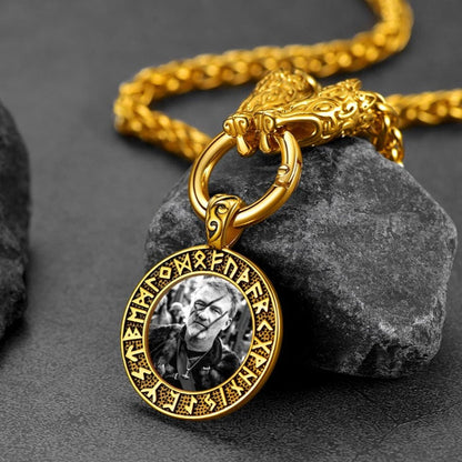 Personalized Viking Picture Necklace With Wolf King Chain