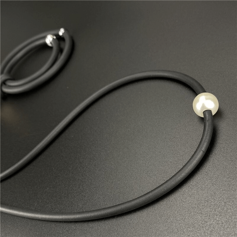 Black Round Pendant Necklaces With Alloy Beads / Accessories