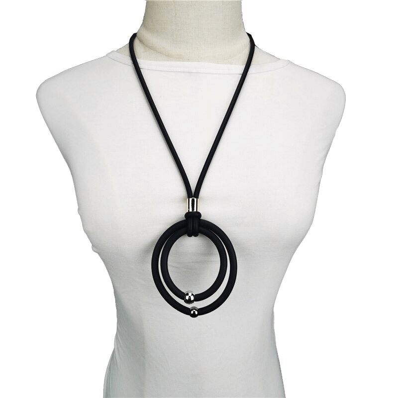 Black Round Pendant Necklaces With Alloy Beads / Accessories