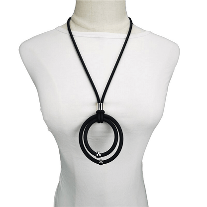 Black Round Pendant Necklaces With Alloy Beads / Accessories