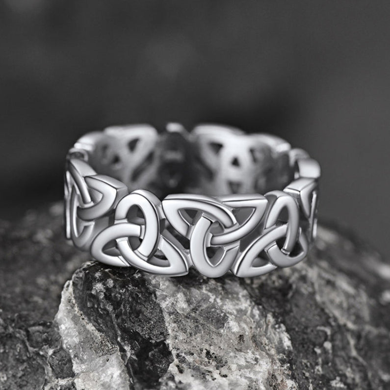 Irish Triquetra Celtic Knot Ring for