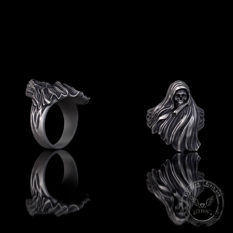 Gothic Cape Skull Sterling Silver Ring