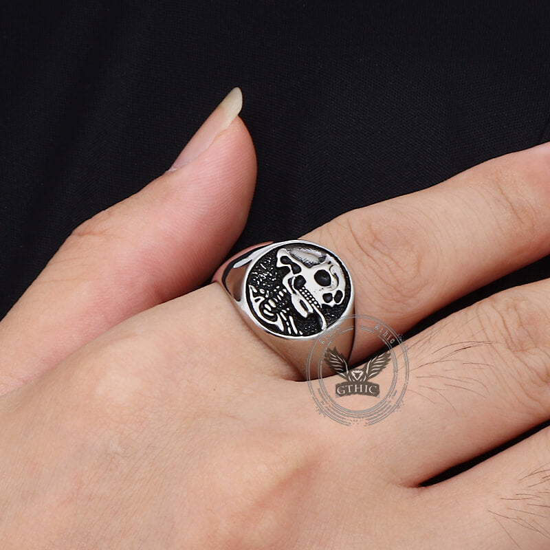 Gothic Smoking Skull Stainless Steel Ring