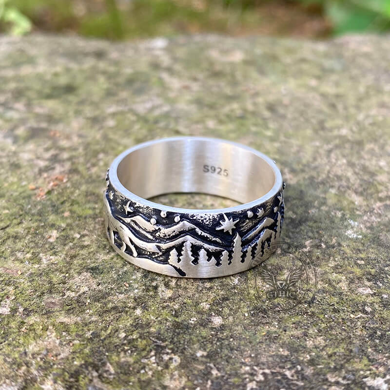 Loyal Wolf Pattern Sterling Silver Embossed Ring