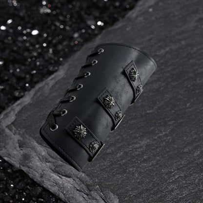 Medieval Retro Knight Adjustable Pu Leather Bracers